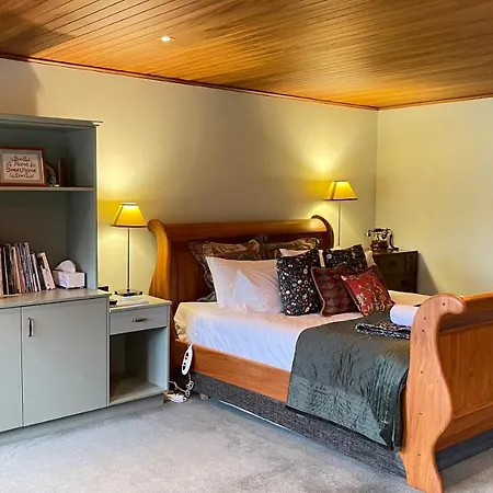 Pencarrow Boutique Lodge-3